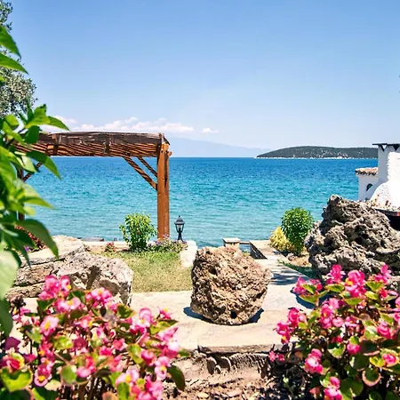 Nies Seaside Appartments Appartamento Sourpi