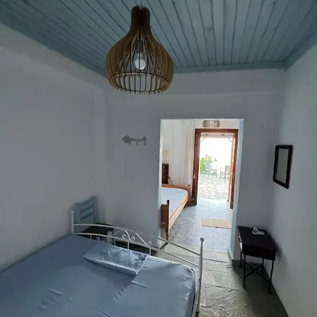 Nies Seaside Appartments * Sourpi