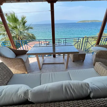 Nies Seaside Appartments Sourpi