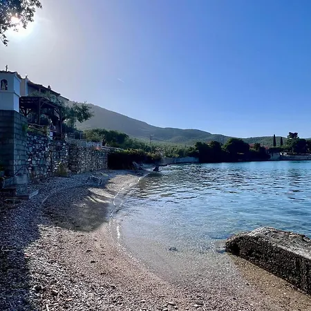 Nies Seaside Appartments * Sourpi