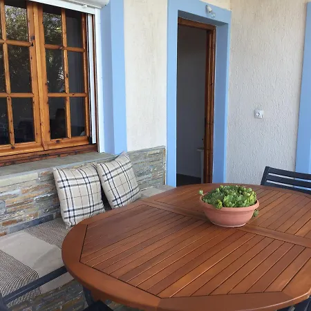 Apartment Nies Seaside Appartments Sourpi