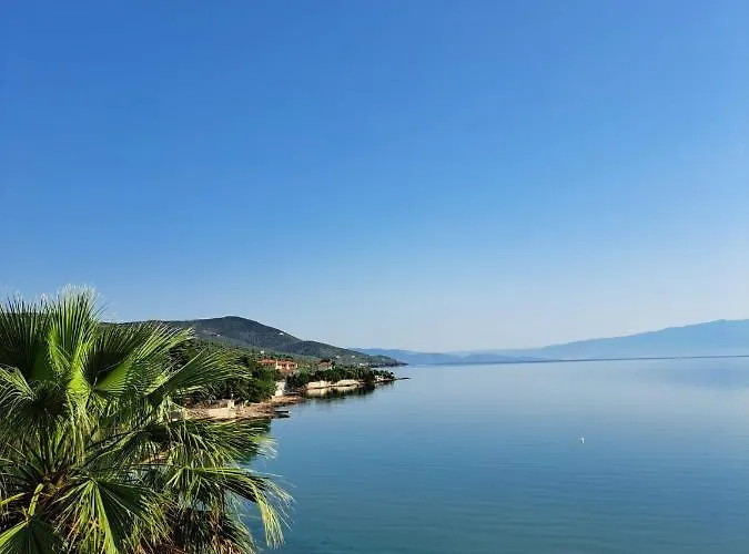 Nies Seaside Appartments Sourpi